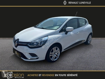 Voiture berline Renault
