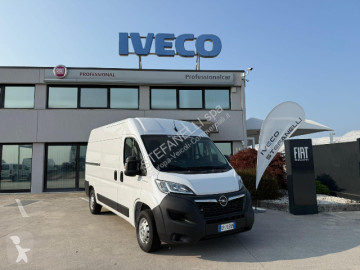 Caja cerrada Opel