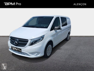 Fourgon utilitaire Mercedes