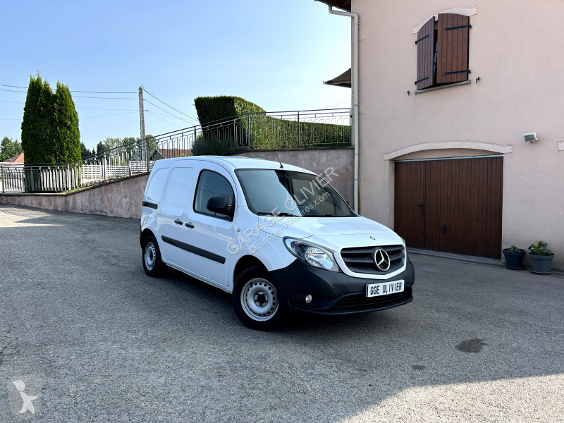Véhicule utilitaire Mercedes Long 109 1.5 CDI...