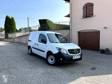 Furgoneta Mercedes