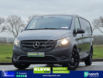 Fourgon utilitaire Mercedes