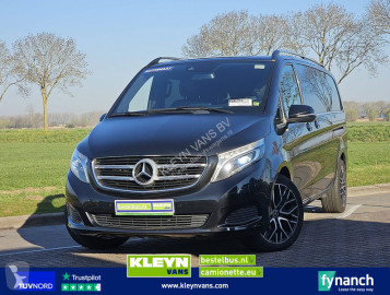 Fourgon utilitaire Mercedes