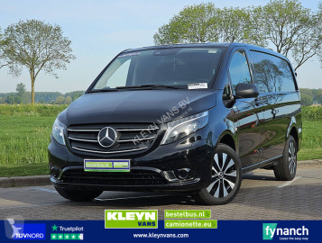 Fourgon utilitaire Mercedes