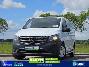 Fourgon utilitaire Mercedes
