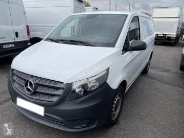 Fourgon utilitaire Mercedes