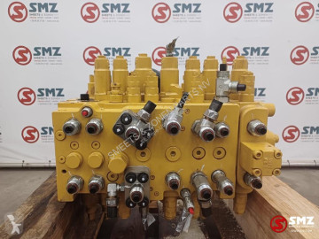 Véhicule utilitaire Caterpillar Main valve control Caterpillar
