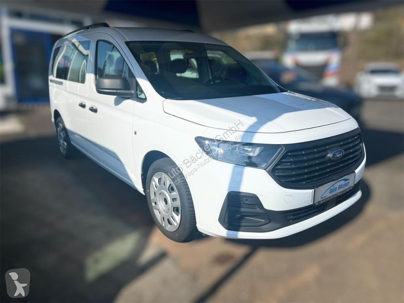 Véhicule utilitaire Ford Grand Trend mit AHK