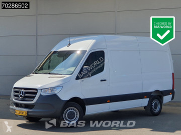 Fourgon utilitaire Mercedes
