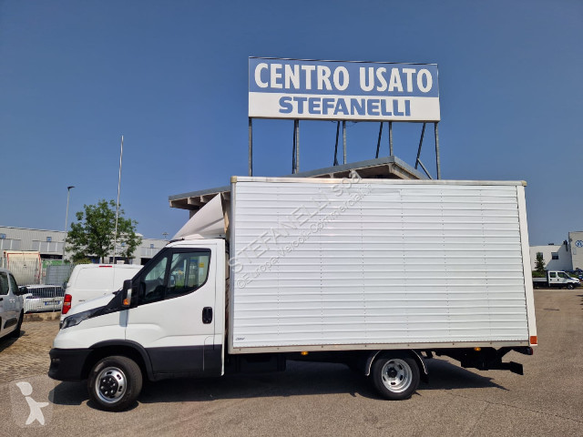 Furgoneta Iveco DAILY 35C14H BOX + SPONDA