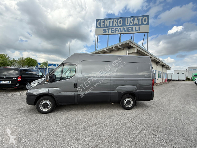 Furgoneta Iveco DAILY 35S18 V