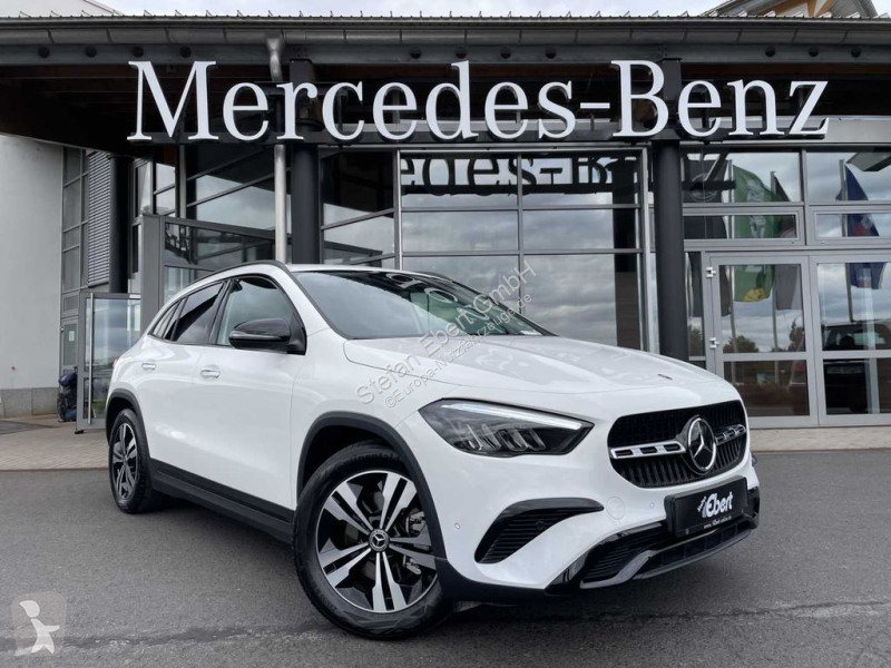 Véhicule utilitaire Mercedes GLA 4M 8G...