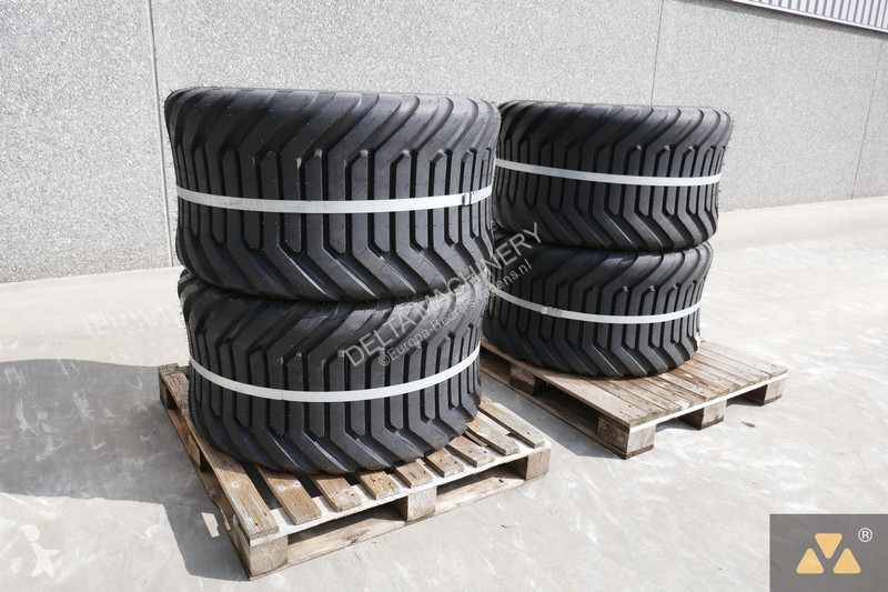 Véhicule utilitaire BKT 550/45-22.5