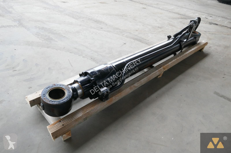 Véhicule utilitaire Caterpillar 225-4523