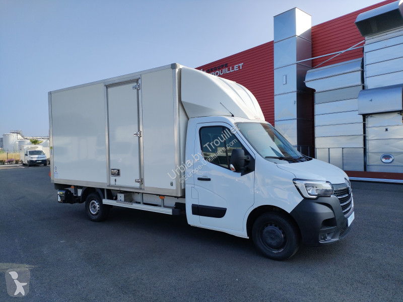 Véhicule utilitaire Renault 20M3 145 CV HAYON...