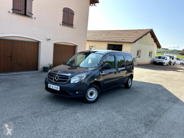 Fourgonnette Mercedes