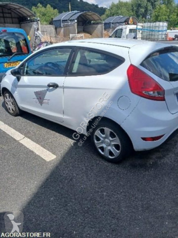Sedan Ford