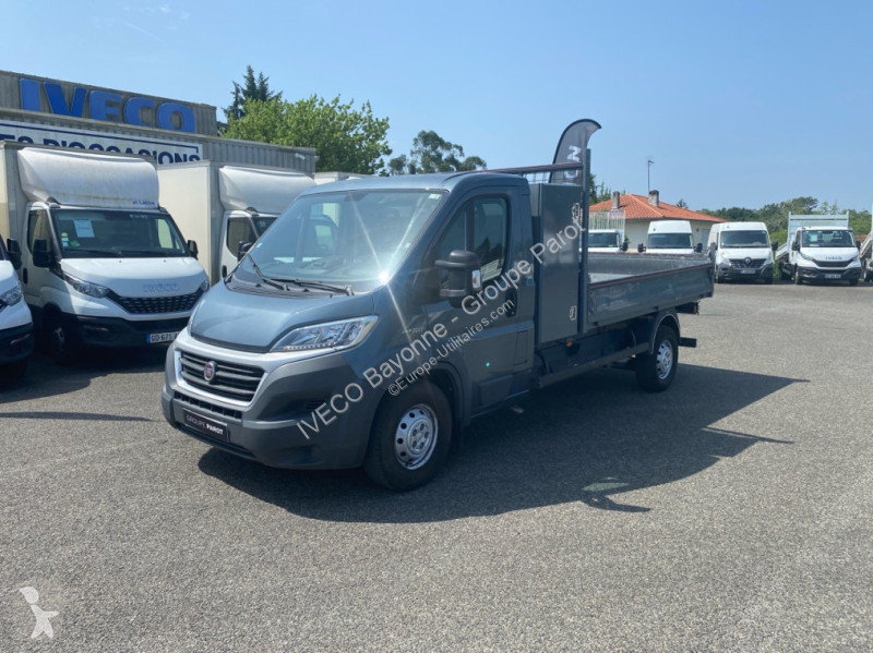 Véhicule utilitaire Fiat 3.5 L 2.3 Multijet...