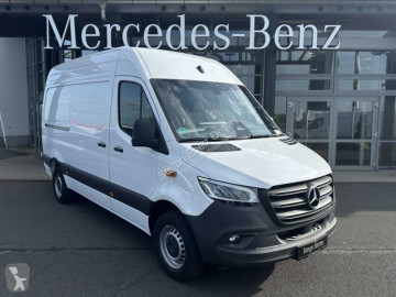 Fourgon utilitaire Mercedes