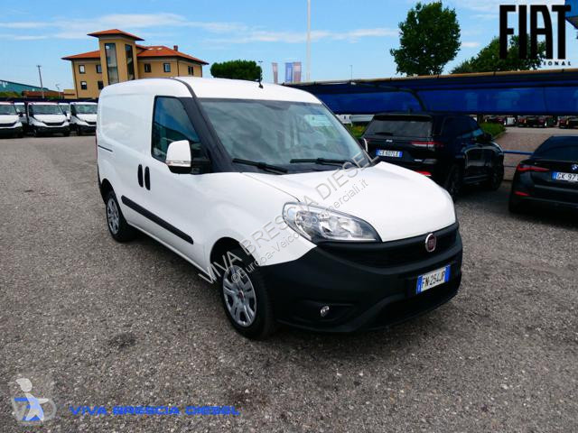 Veículo utilitário Fiat DOBLO