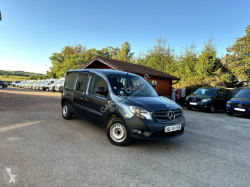 Fourgonnette Mercedes
