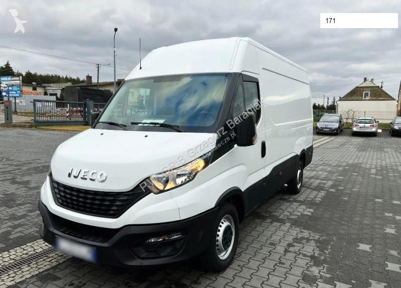 Autoutilitară Iveco 35S14 Furgon L3H2 New Model