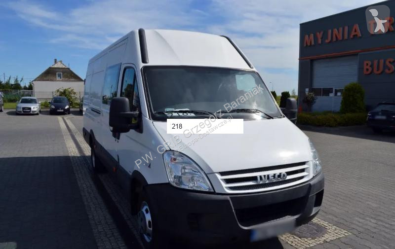 Furgoneta Iveco 35C15 Furgon L4H3 Brygadówka...