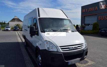 Furgoneta Combi Iveco