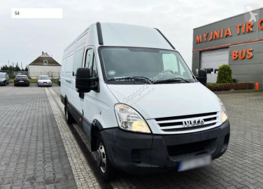 Caja cerrada Iveco