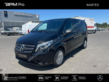 Fourgon utilitaire Mercedes