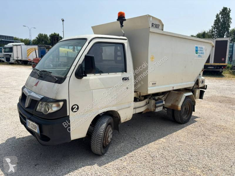 Autoutilitară Piaggio