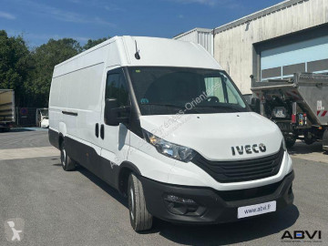 Fourgon utilitaire Iveco