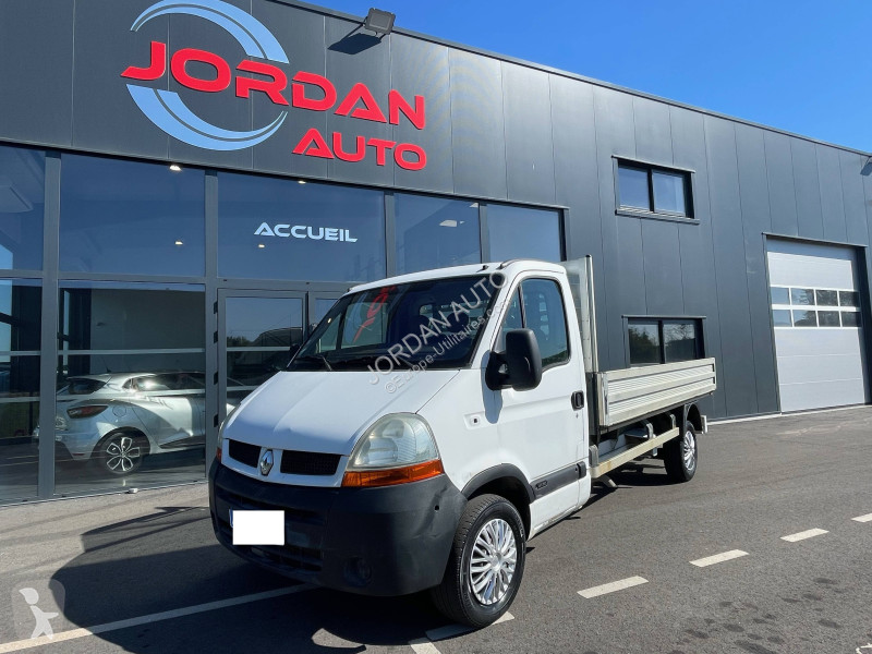 Véhicule utilitaire Renault 2.2 DCI 90CV PLATEAU