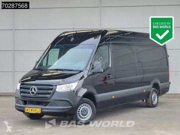 Fourgon utilitaire Mercedes