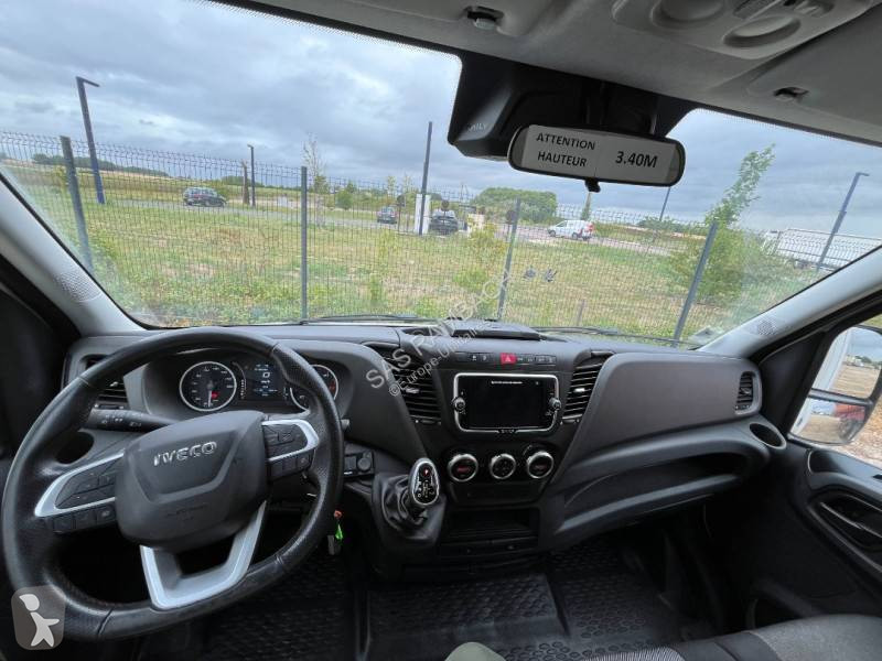 Autoutilitară Iveco