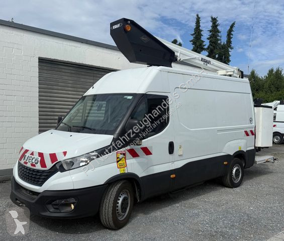 Furgoneta Iveco 35-140 GNC Versalift VTL 135 Evo