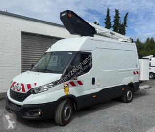 Con plataforma Iveco