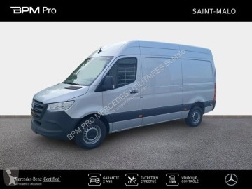 Fourgon utilitaire Mercedes