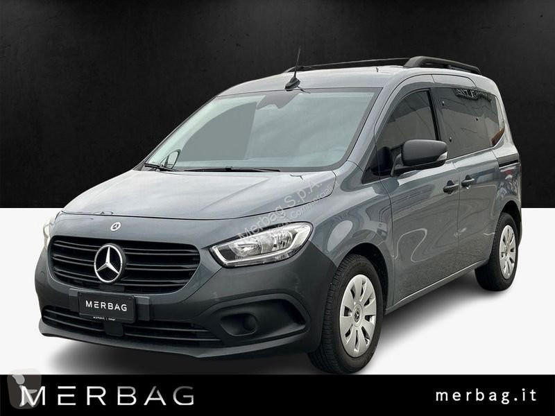 Véhicule utilitaire Mercedes 110 Tourer Long