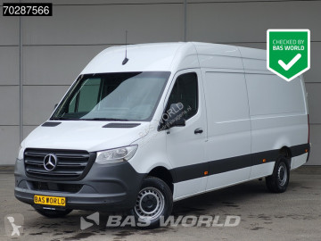 Fourgon utilitaire Mercedes