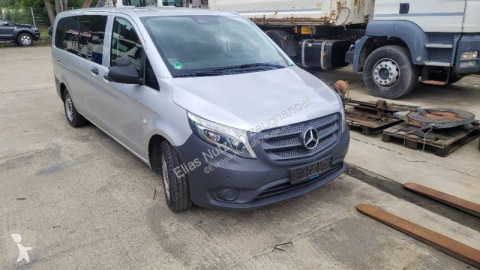 Fourgon moyen Mercedes