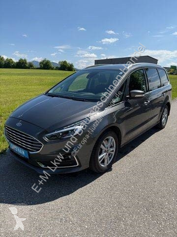 Coche Ford
