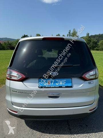 Coche Ford