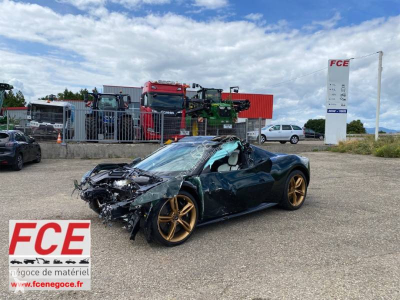 Véhicule utilitaire Ferrari