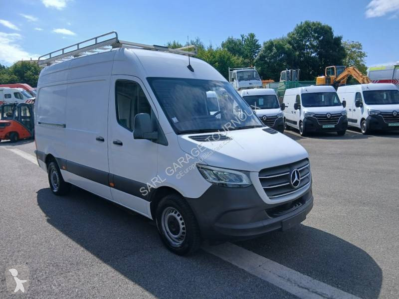 Véhicule utilitaire Mercedes