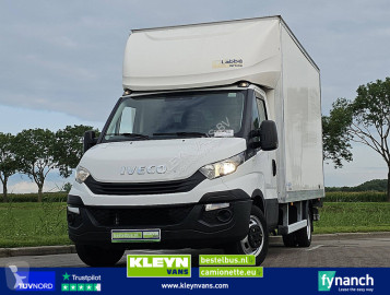 Fourgon utilitaire Iveco