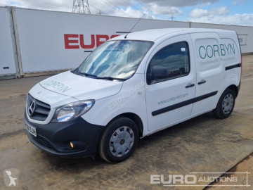 Furgoneta Mercedes