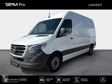 Fourgon utilitaire Mercedes