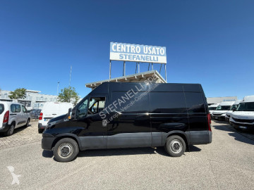 Ekstra uzun van Iveco