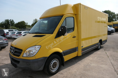 Utilitaire caisse grand volume Mercedes